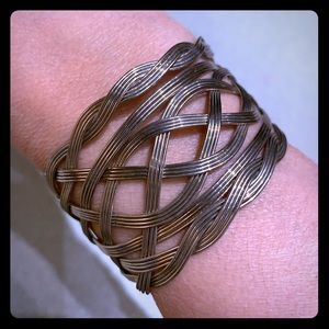 ⚜️5/$25⚜️ Silver tone cuff bracelet